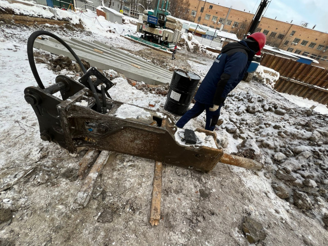 Как заправка азотом влияет на срок службы гидромолота