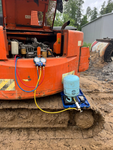 Что нужно знать о заправке кондиционера спецтехники