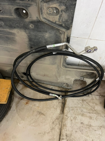 Ремонт РВД трубок автокондиционера своими руками: стоит ли рисковать?