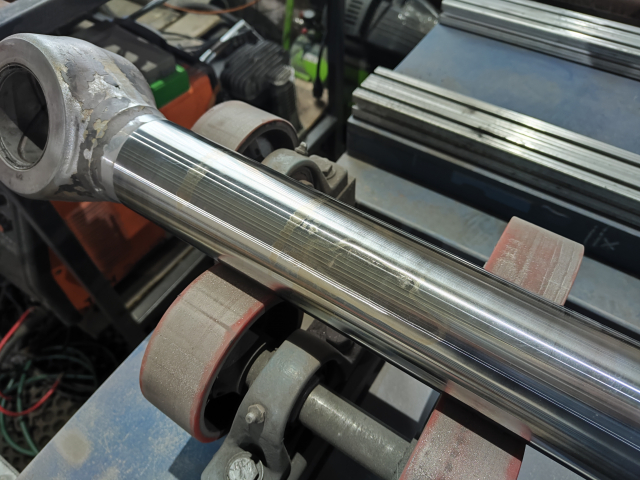 Как штоки гидроцилиндров восстанавливают на современном оборудовании