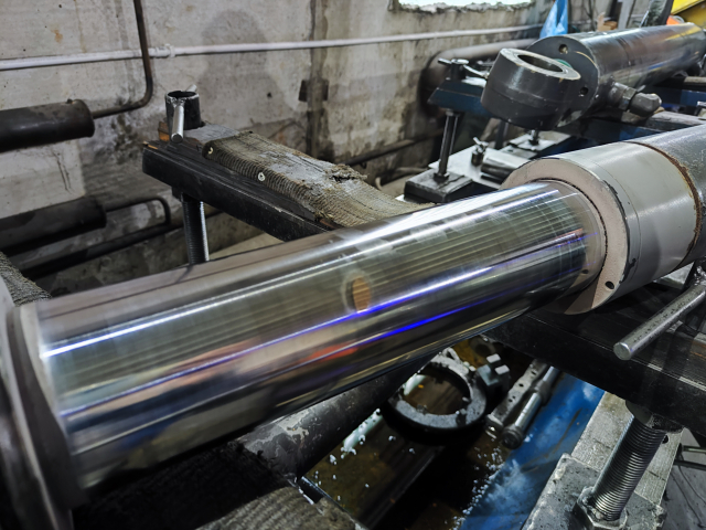 Почему штоки гидроцилиндров нельзя ремонтировать в непроверенных мастерских