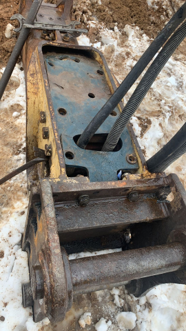 Как узнать, что гидромолот пора заправлять азотом