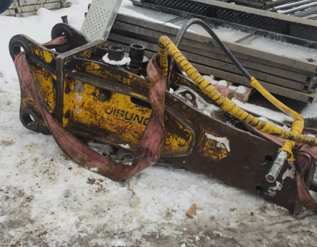 Как узнать, что гидромолот пора заправлять азотом